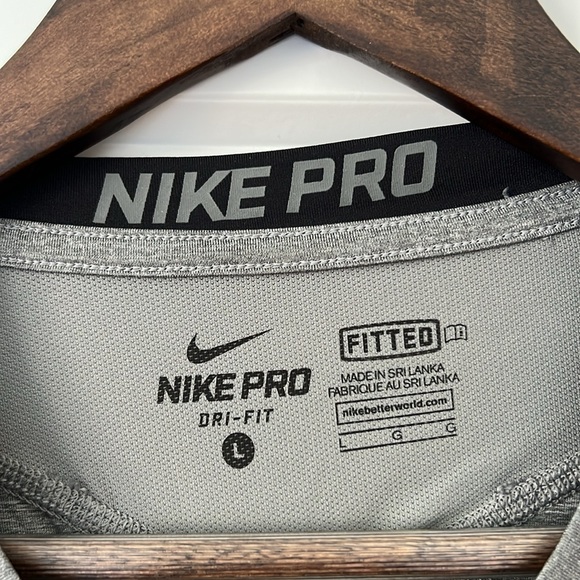 Men’s Nike Pro Dri-Fit T-Shirt - Picture 3 of 5